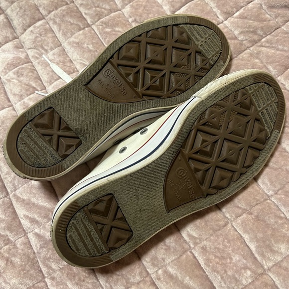 Low Top Converse - Picture 5 of 6